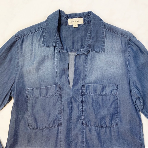 Cloth & Stone Chambray V-Neck Shirt - Picture 3 of 5